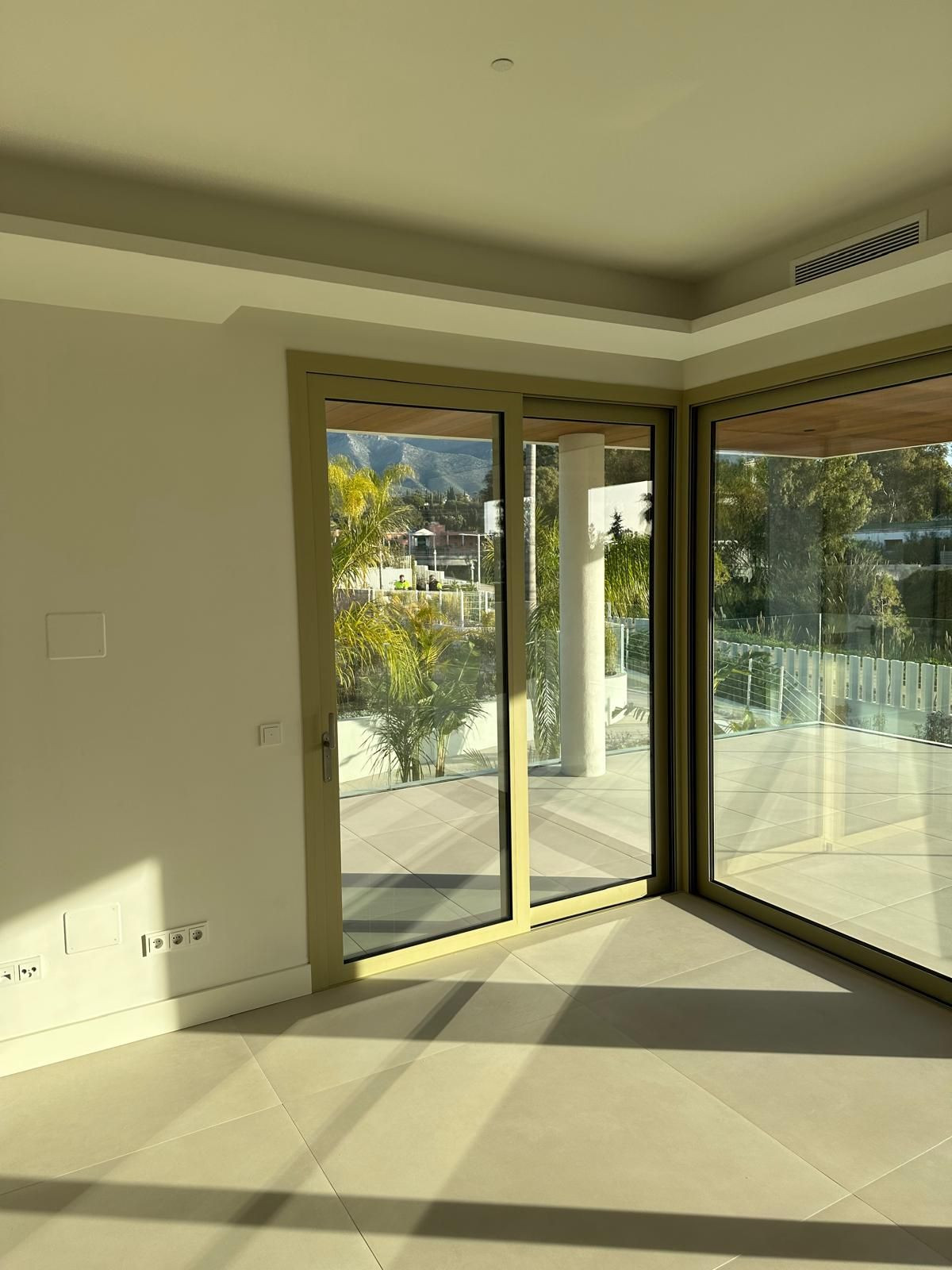 Appartement te koop in The Golden Mile | 2 slaapkamers H5307955