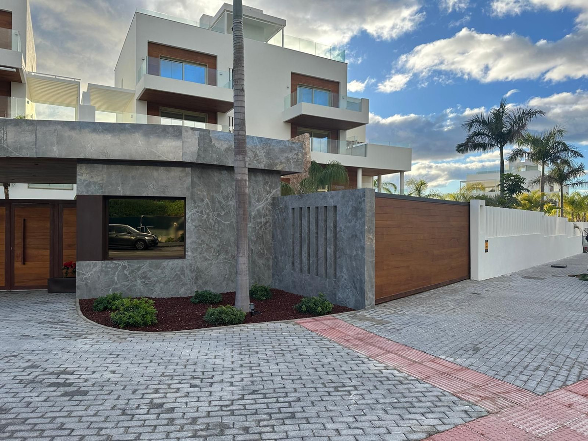 Appartement te koop in The Golden Mile | 2 slaapkamers H5307955