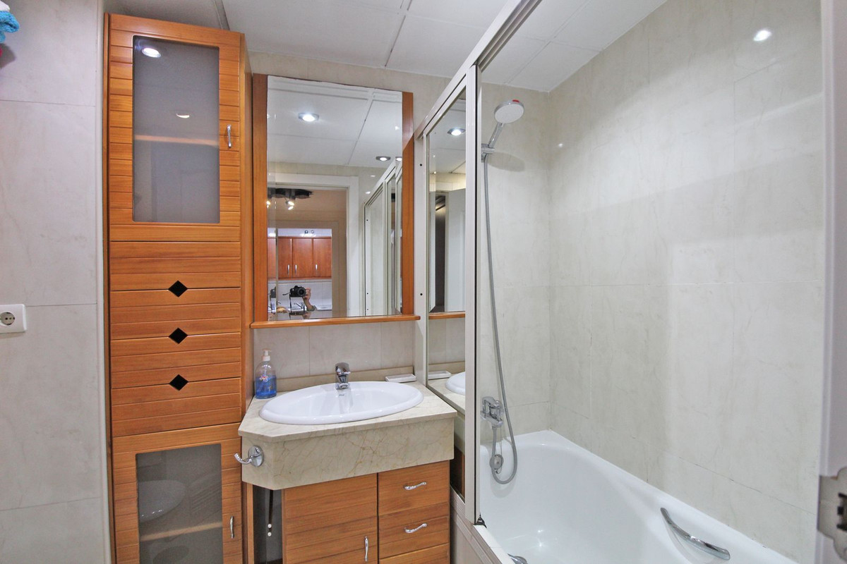 Appartement te koop in The Golden Mile | 1 slaapkamers H5332678