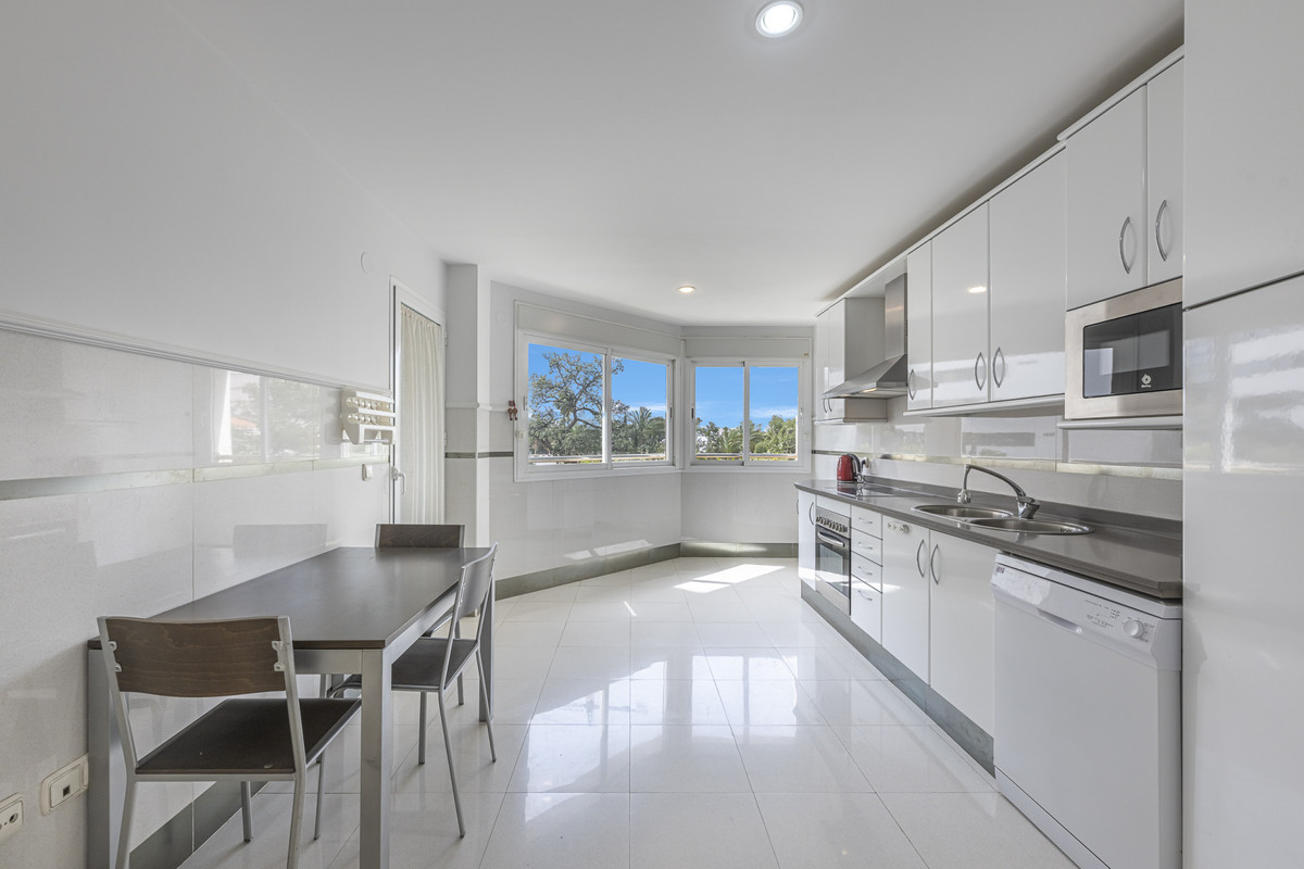 Appartement te koop in The Golden Mile | 2 slaapkamers H5342575