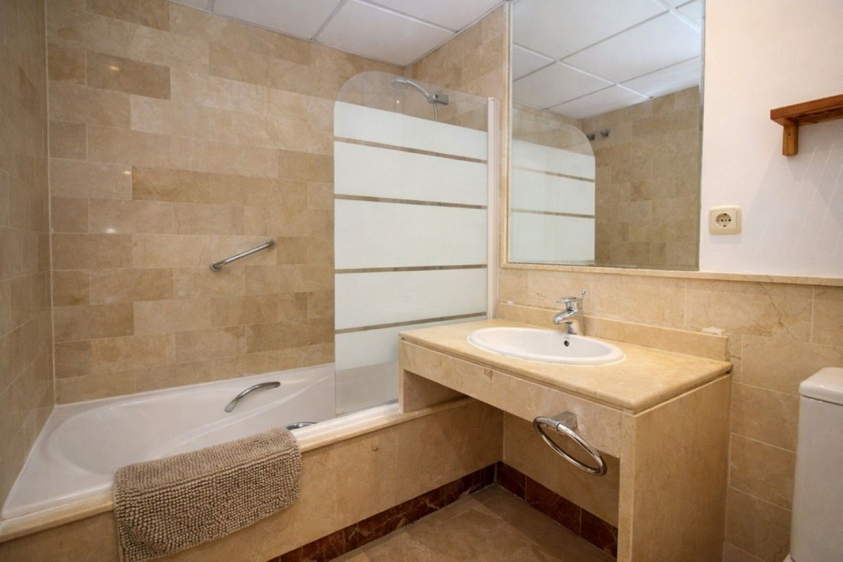 Appartement te koop in The Golden Mile | 2 slaapkamers H5343157