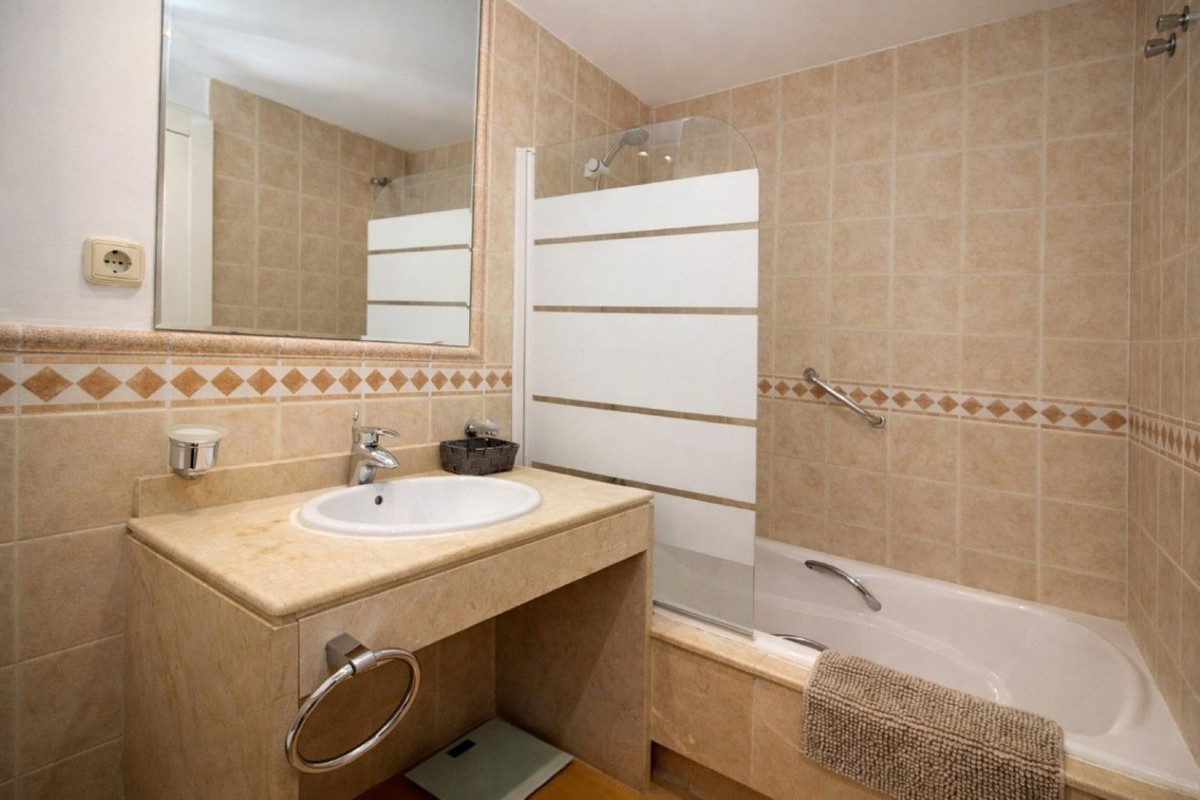 Appartement te koop in The Golden Mile | 2 slaapkamers H5343157