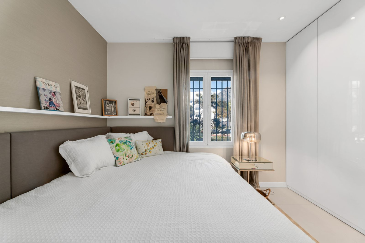 Appartement te koop in The Golden Mile | 3 slaapkamers H5348767