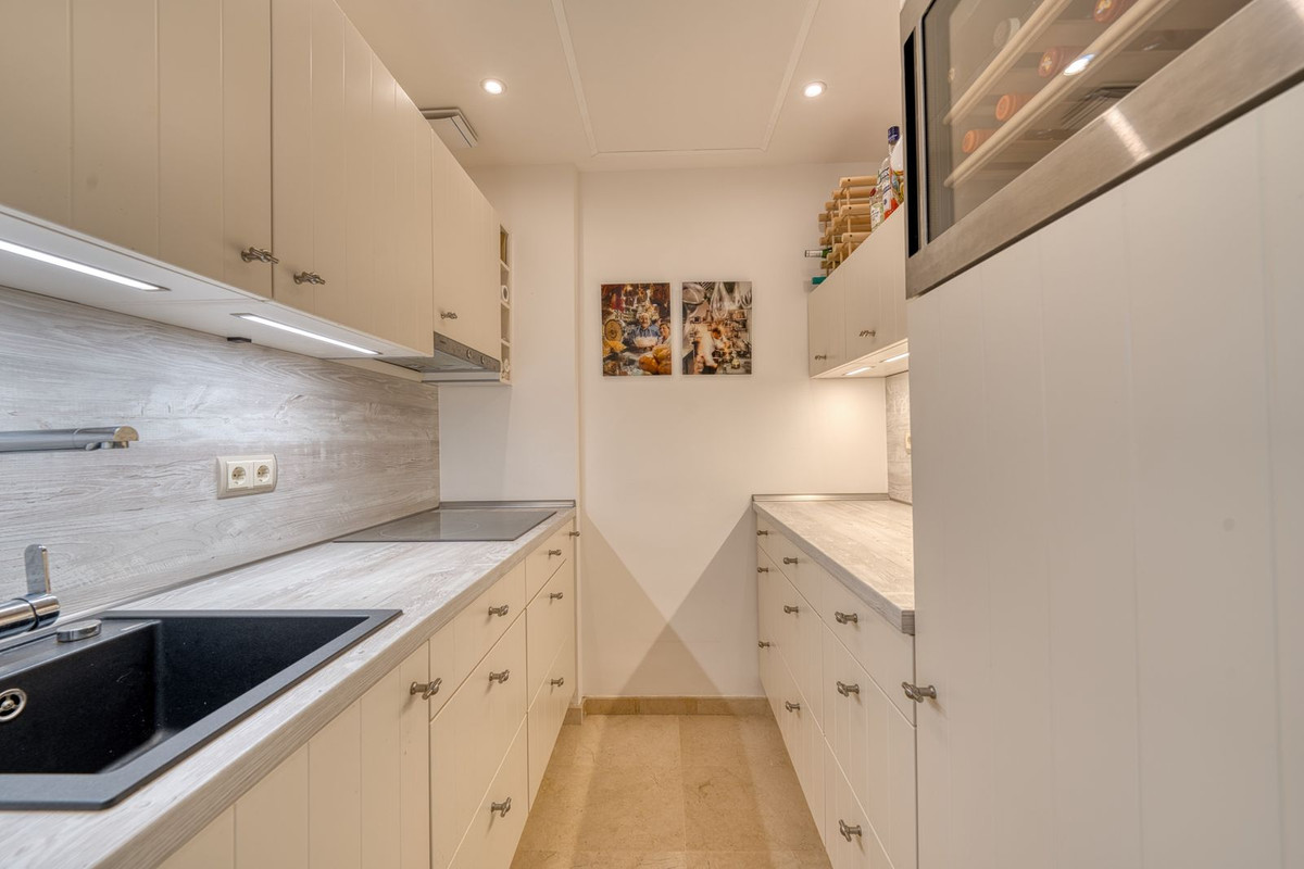 Appartement te koop in The Golden Mile | 1 slaapkamers H5353651