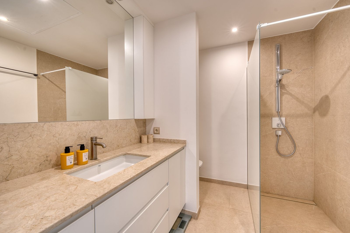 Appartement te koop in The Golden Mile | 1 slaapkamers H5353651