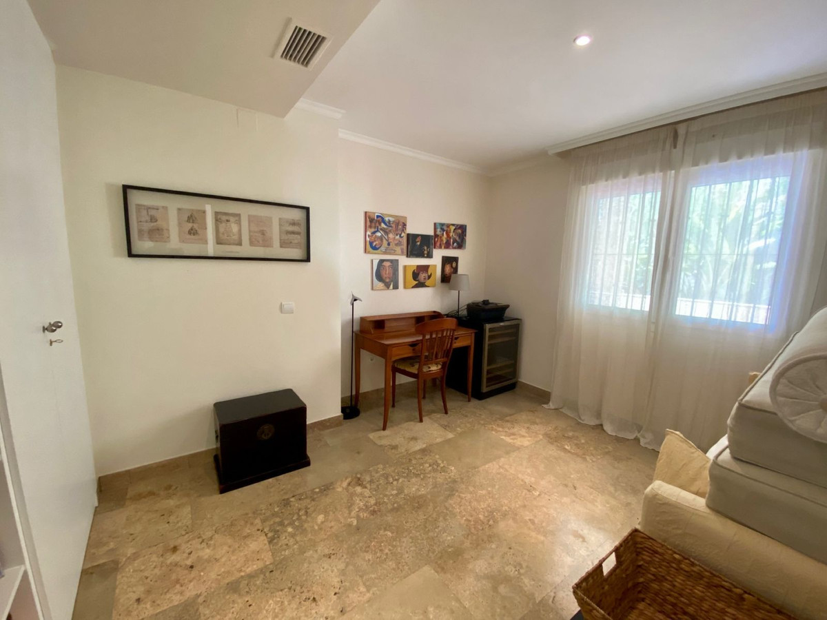 Appartement te koop in The Golden Mile | 3 slaapkamers H5359255