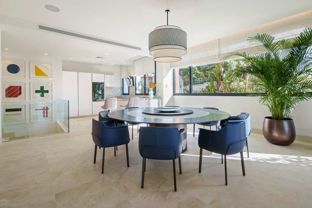 Appartement te koop in The Golden Mile | 4 slaapkamers H5365438