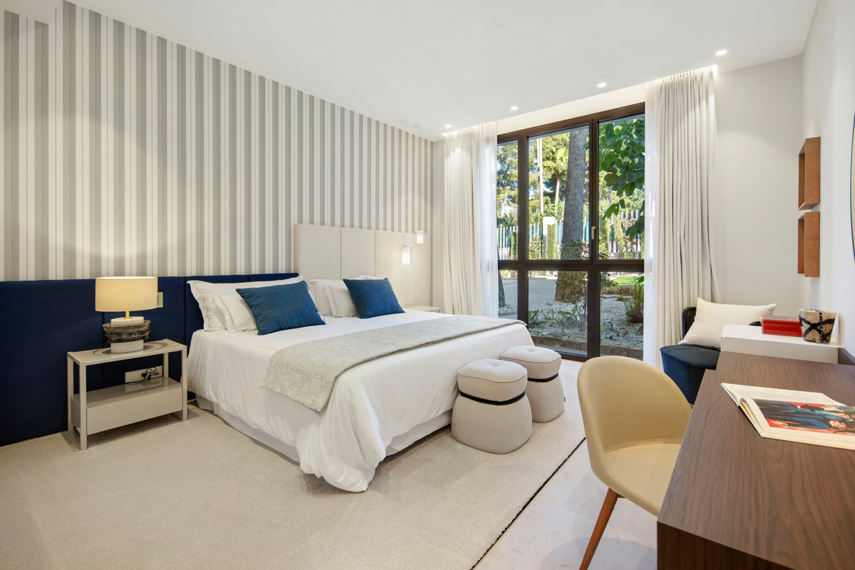 Appartement te koop in The Golden Mile | 4 slaapkamers H5365438