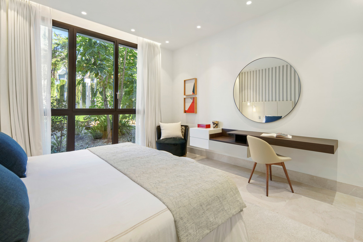 Appartement te koop in The Golden Mile | 4 slaapkamers H5365438