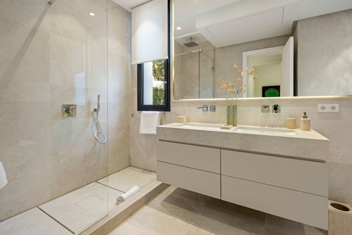 Appartement te koop in The Golden Mile | 4 slaapkamers H5365438