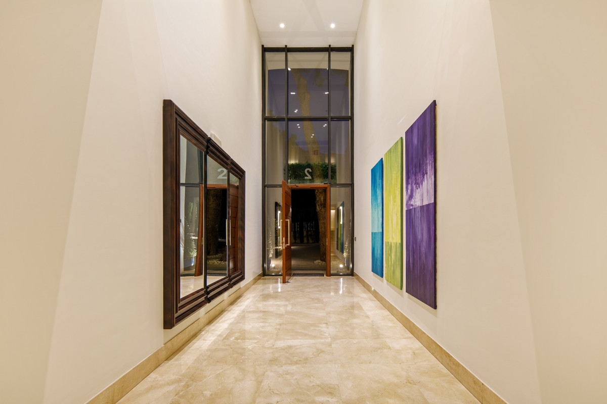 Appartement te koop in The Golden Mile | 4 slaapkamers H5365438