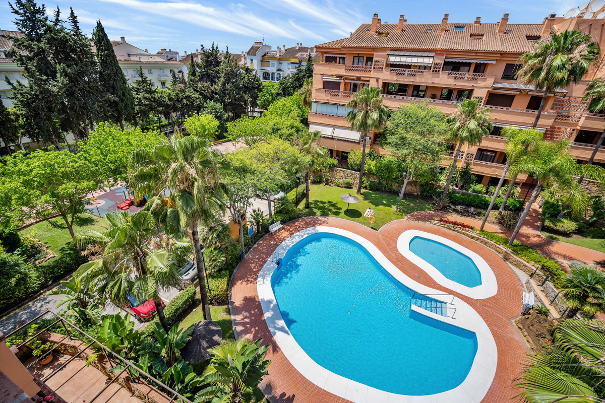 Appartement te koop in The Golden Mile | 3 slaapkamers H5370430