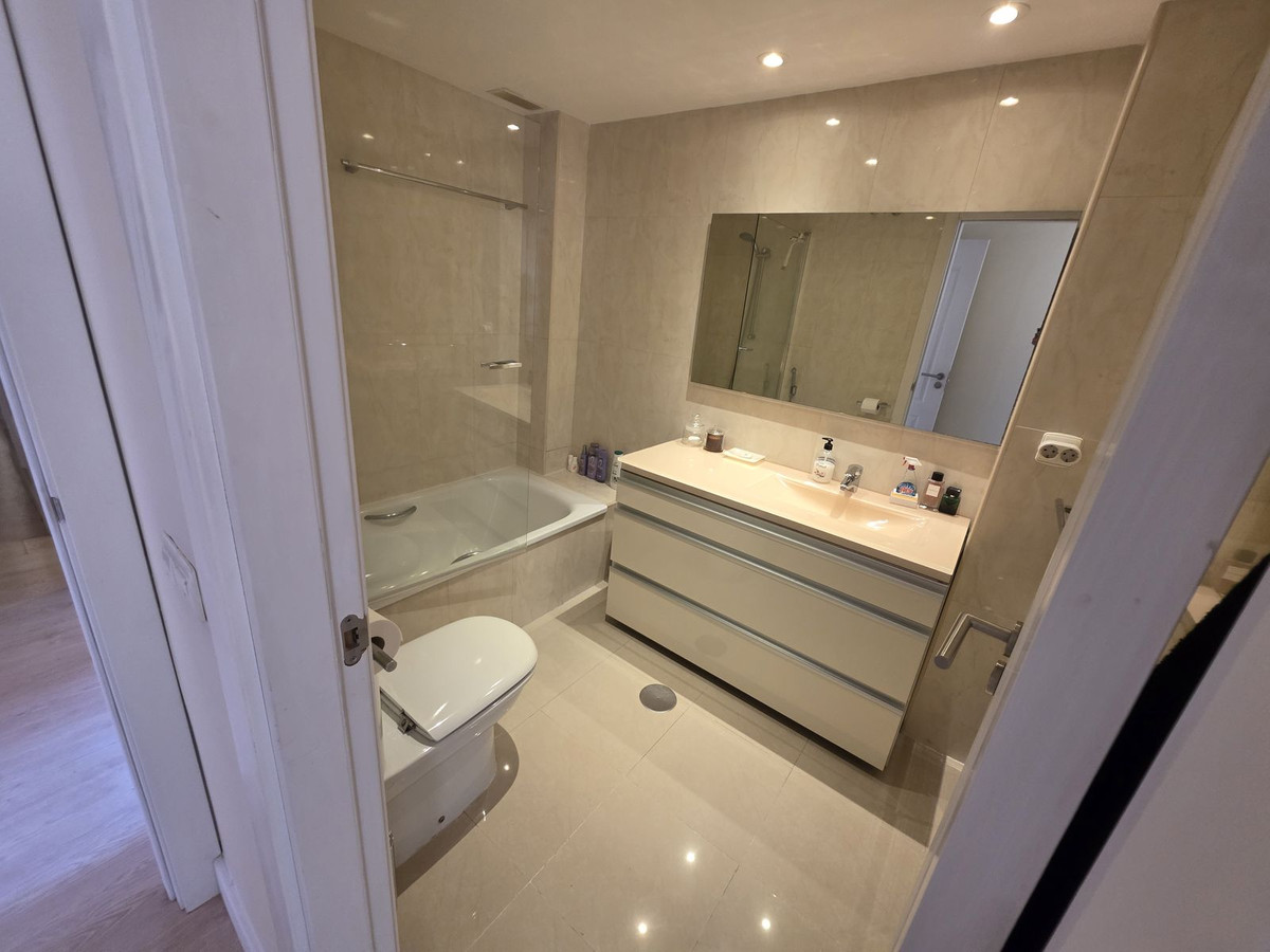 Appartement te koop in The Golden Mile | 3 slaapkamers H5371831
