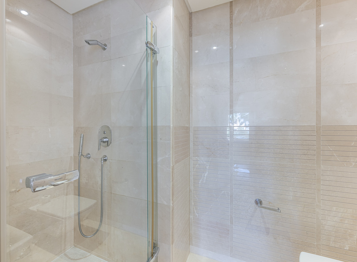 Appartement te koop in The Golden Mile | 3 slaapkamers H5372035
