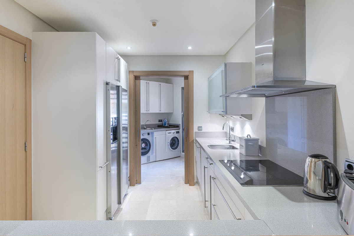Appartement te koop in The Golden Mile | 3 slaapkamers H5372035