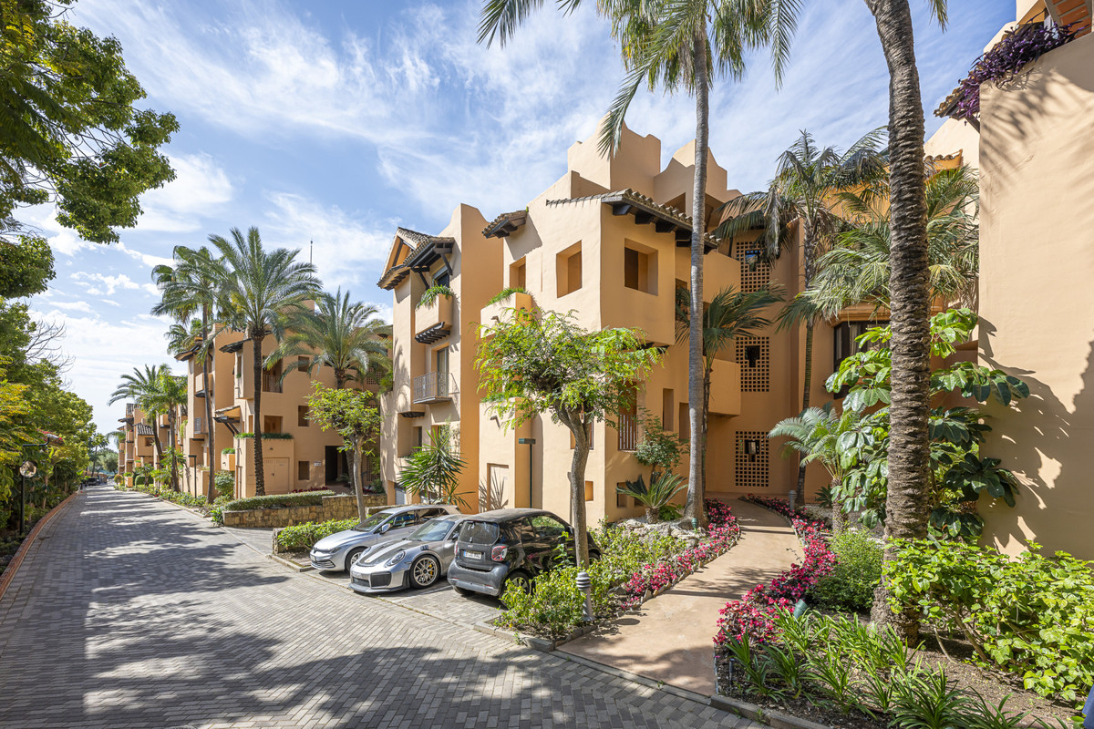 Appartement te koop in The Golden Mile | 3 slaapkamers H5372035