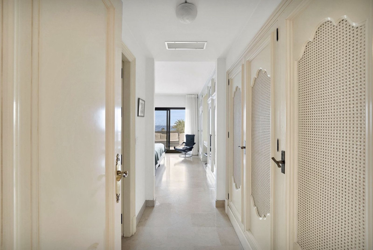 Appartement te koop in The Golden Mile | 3 slaapkamers H5374069