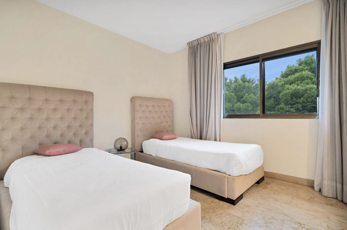 Appartement te koop in The Golden Mile | 3 slaapkamers H5374069