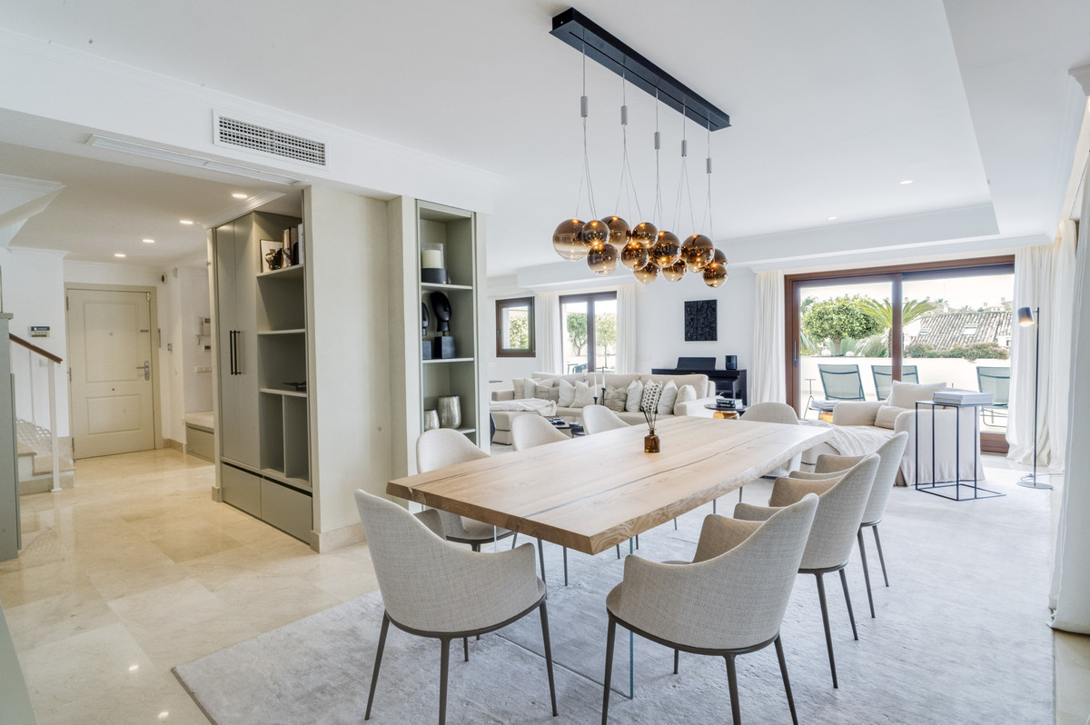 Appartement te koop in The Golden Mile | 3 slaapkamers H5378101