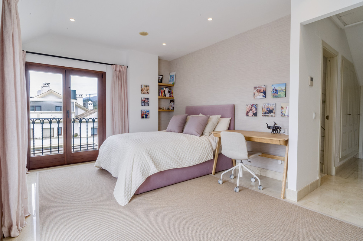 Appartement te koop in The Golden Mile | 3 slaapkamers H5378101