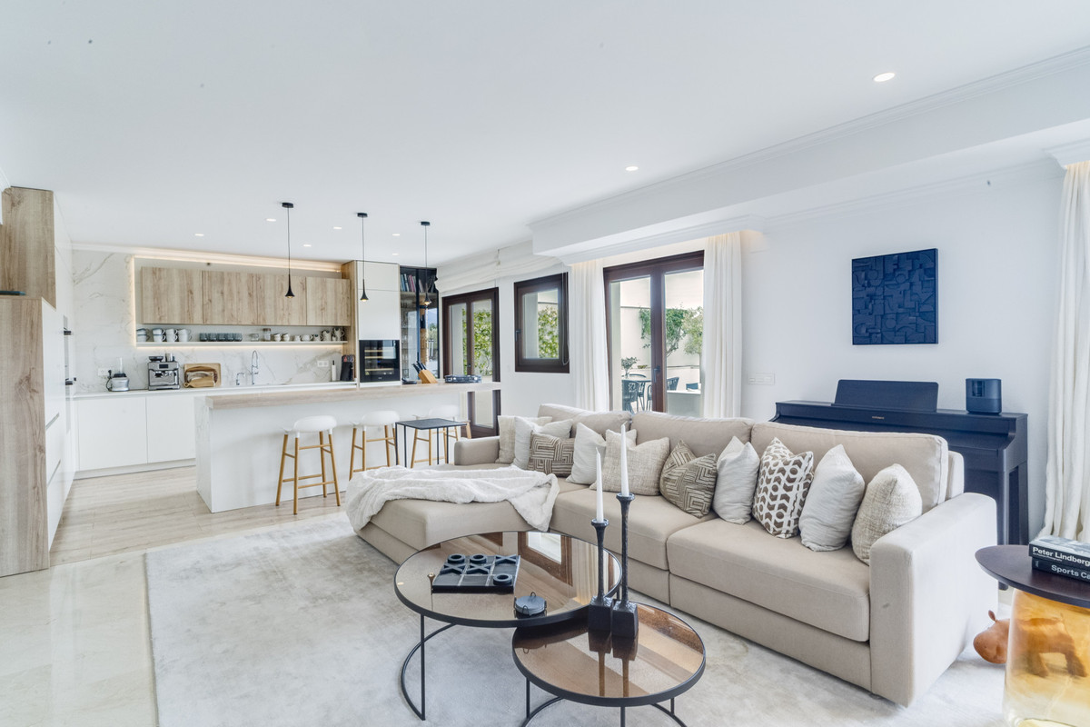 Appartement te koop in The Golden Mile | 3 slaapkamers H5378101