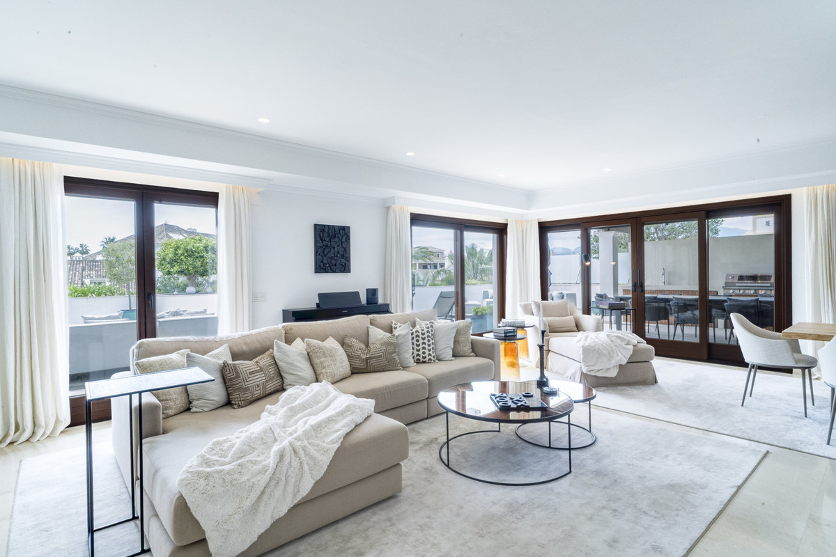 Appartement te koop in The Golden Mile | 3 slaapkamers H5378101