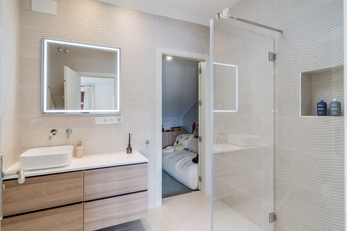 Appartement te koop in The Golden Mile | 3 slaapkamers H5378101