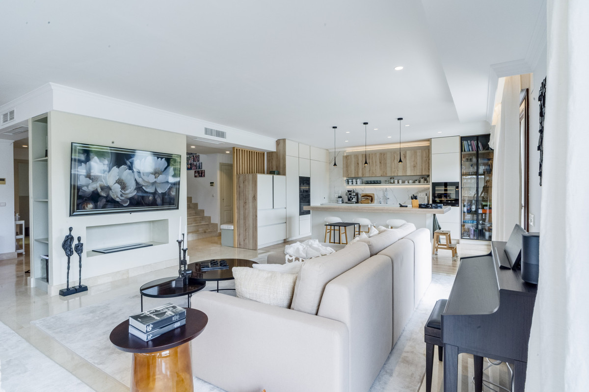 Appartement te koop in The Golden Mile | 3 slaapkamers H5378101