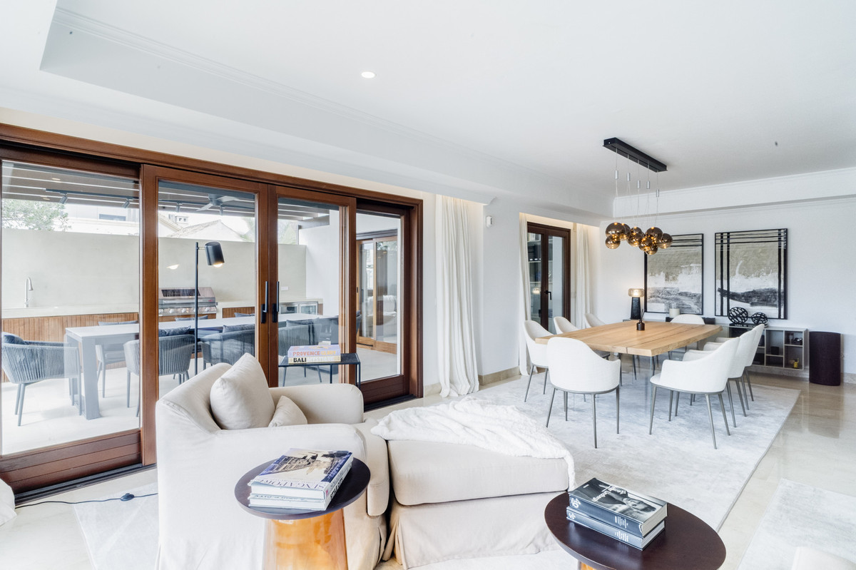 Appartement te koop in The Golden Mile | 3 slaapkamers H5378101