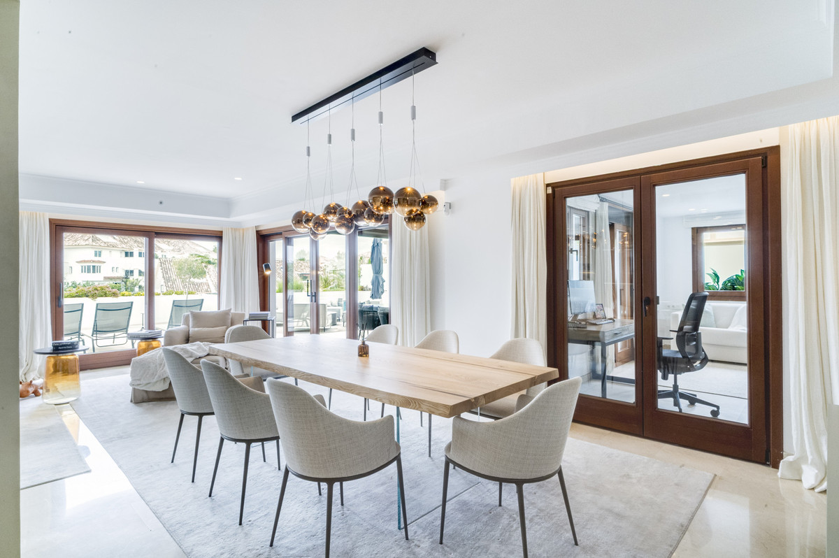 Appartement te koop in The Golden Mile | 3 slaapkamers H5378101
