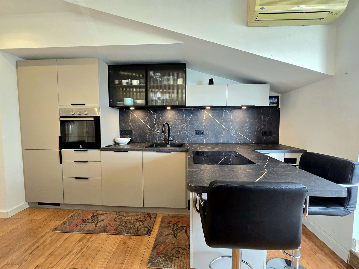 Appartement te koop in The Golden Mile | 1 slaapkamers H5378989