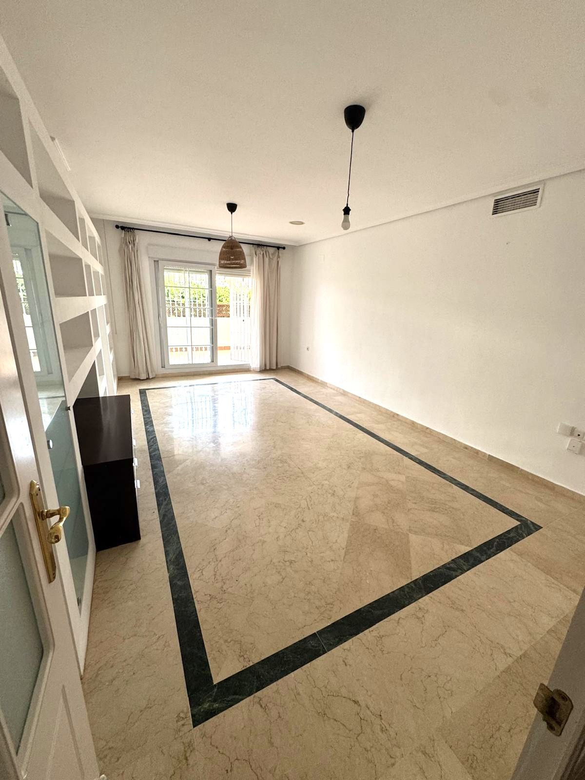 Appartement te koop in The Golden Mile | 2 slaapkamers H5380150