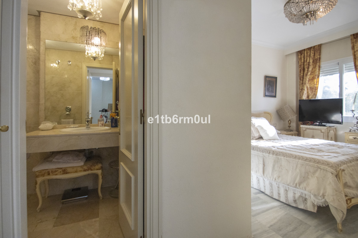 Appartement te koop in The Golden Mile | 2 slaapkamers H5384005