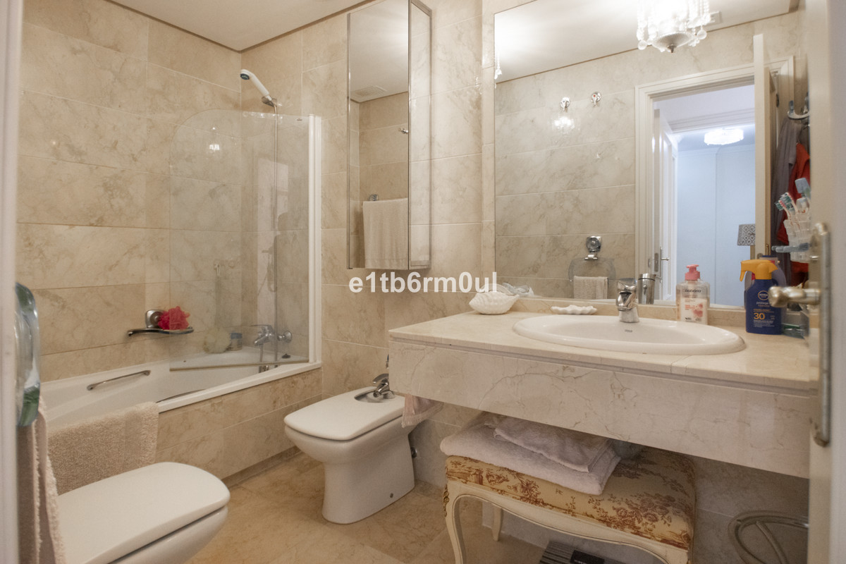 Appartement te koop in The Golden Mile | 2 slaapkamers H5384005