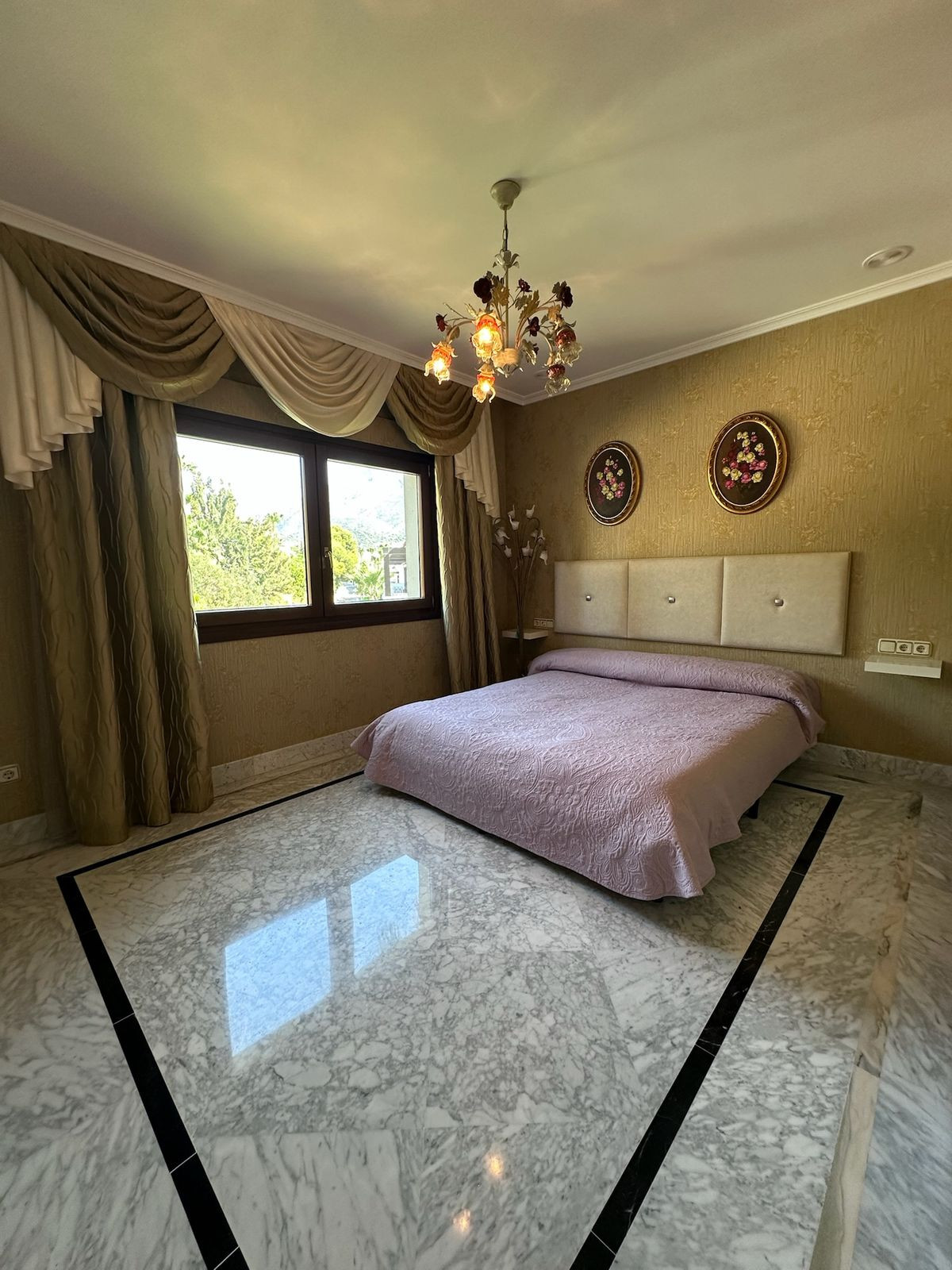 Appartement te koop in The Golden Mile | 4 slaapkamers H5386999