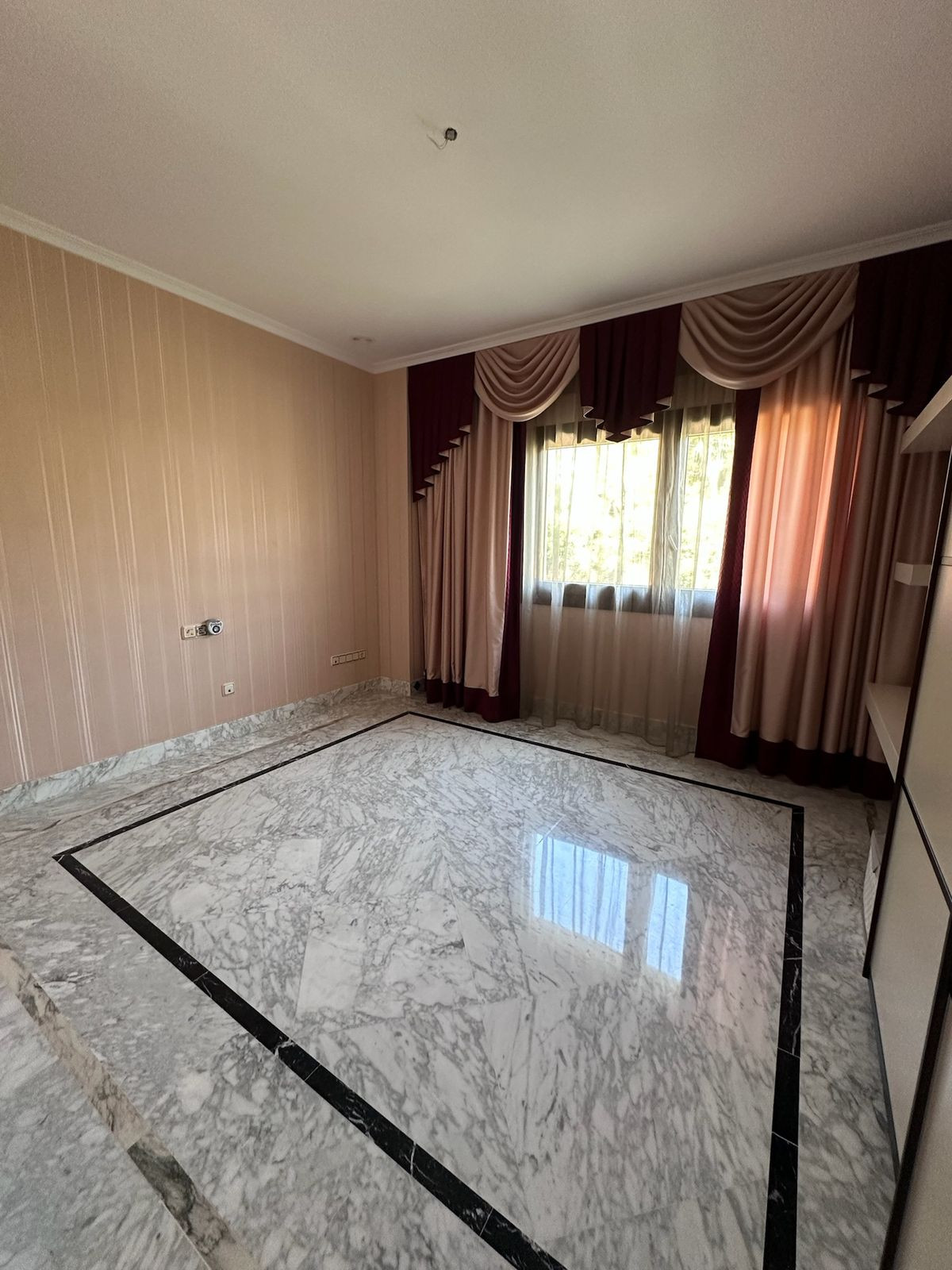 Appartement te koop in The Golden Mile | 4 slaapkamers H5386999