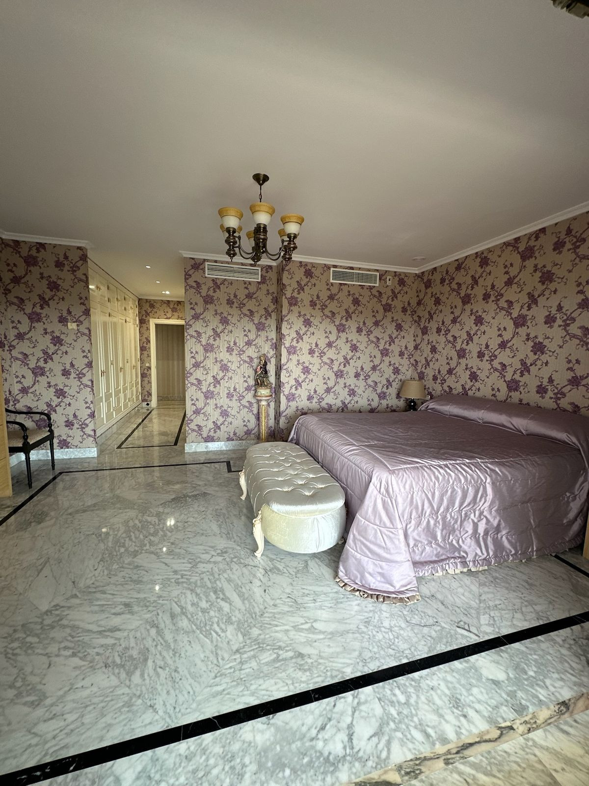 Appartement te koop in The Golden Mile | 4 slaapkamers H5386999