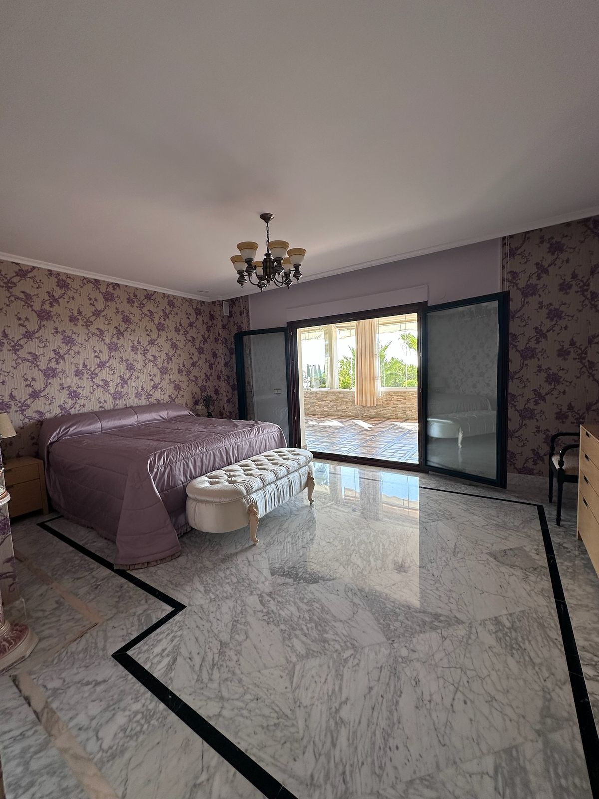 Appartement te koop in The Golden Mile | 4 slaapkamers H5386999