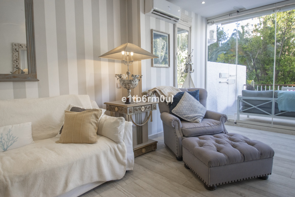 Appartement te koop in The Golden Mile | 1 slaapkamers H5389318