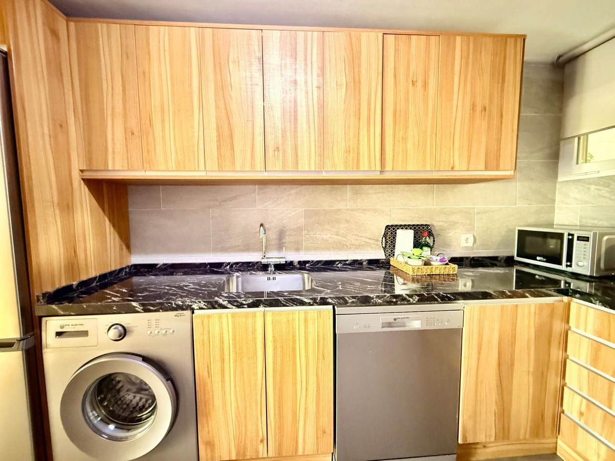 Huis te koop in The Golden Mile | 2 slaapkamers H5395126