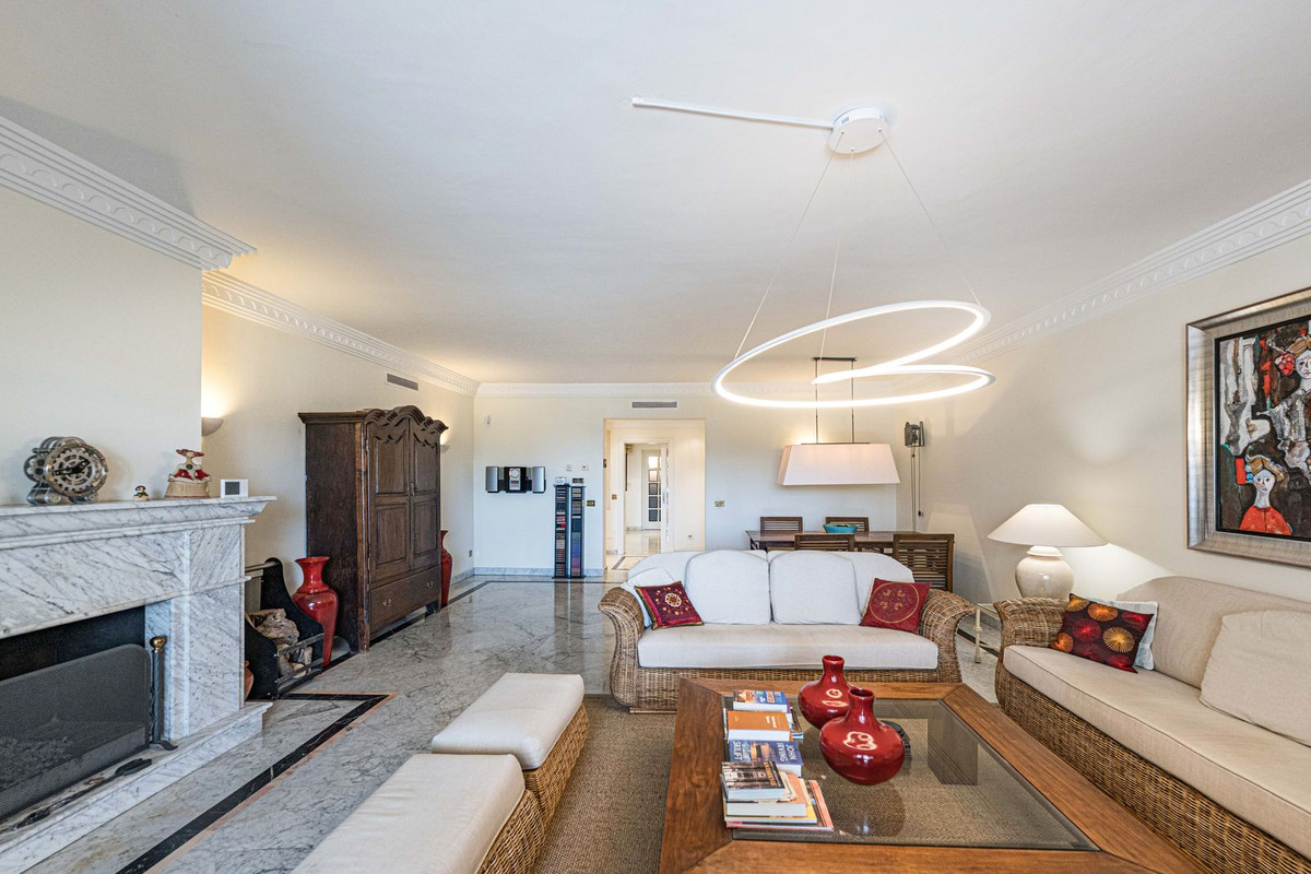 Appartement te koop in The Golden Mile | 3 slaapkamers H5395165