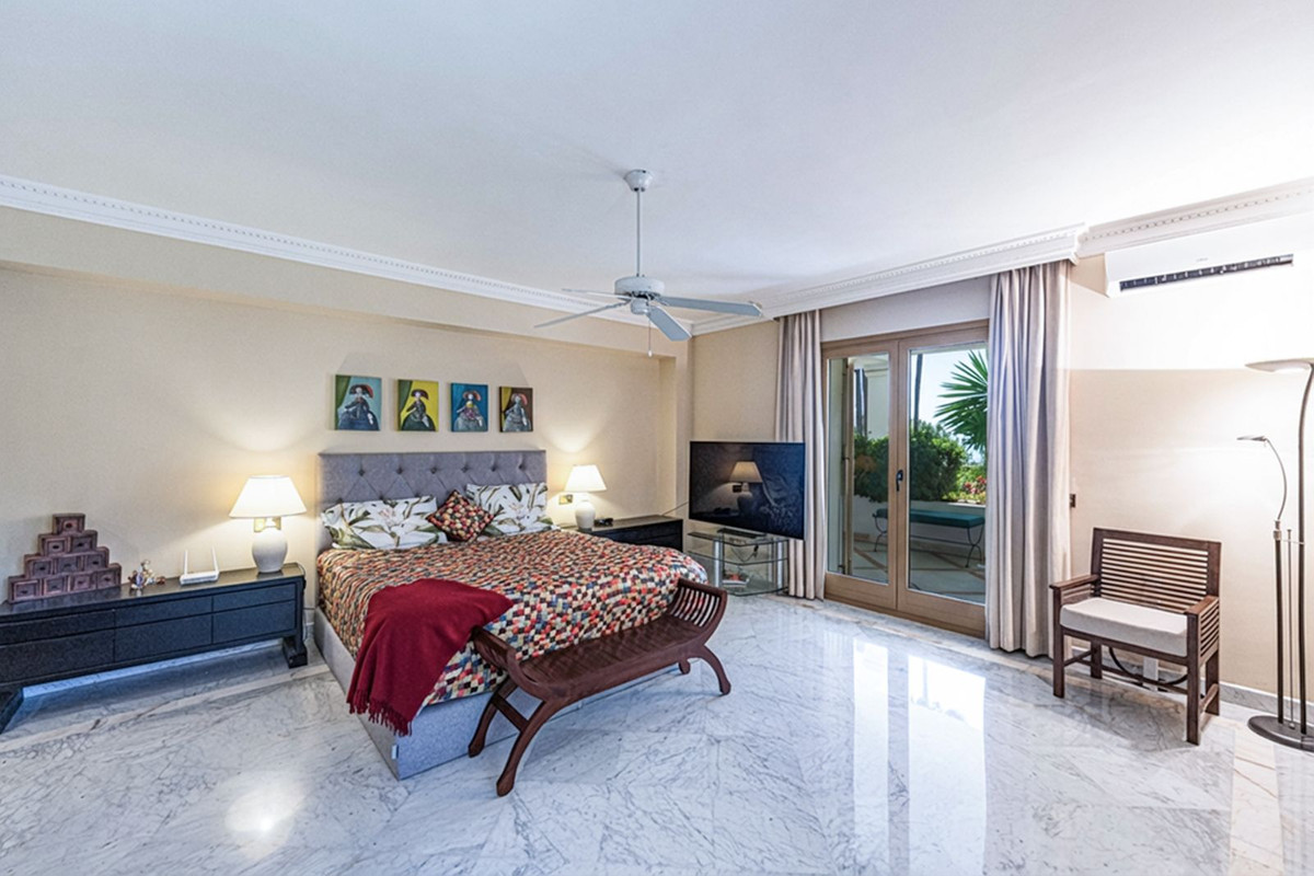 Appartement te koop in The Golden Mile | 3 slaapkamers H5395165