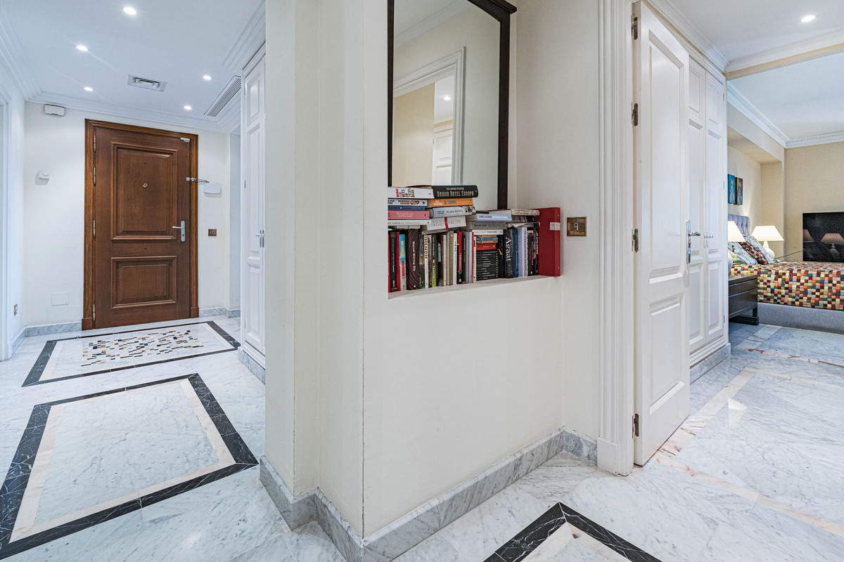 Appartement te koop in The Golden Mile | 3 slaapkamers H5395165