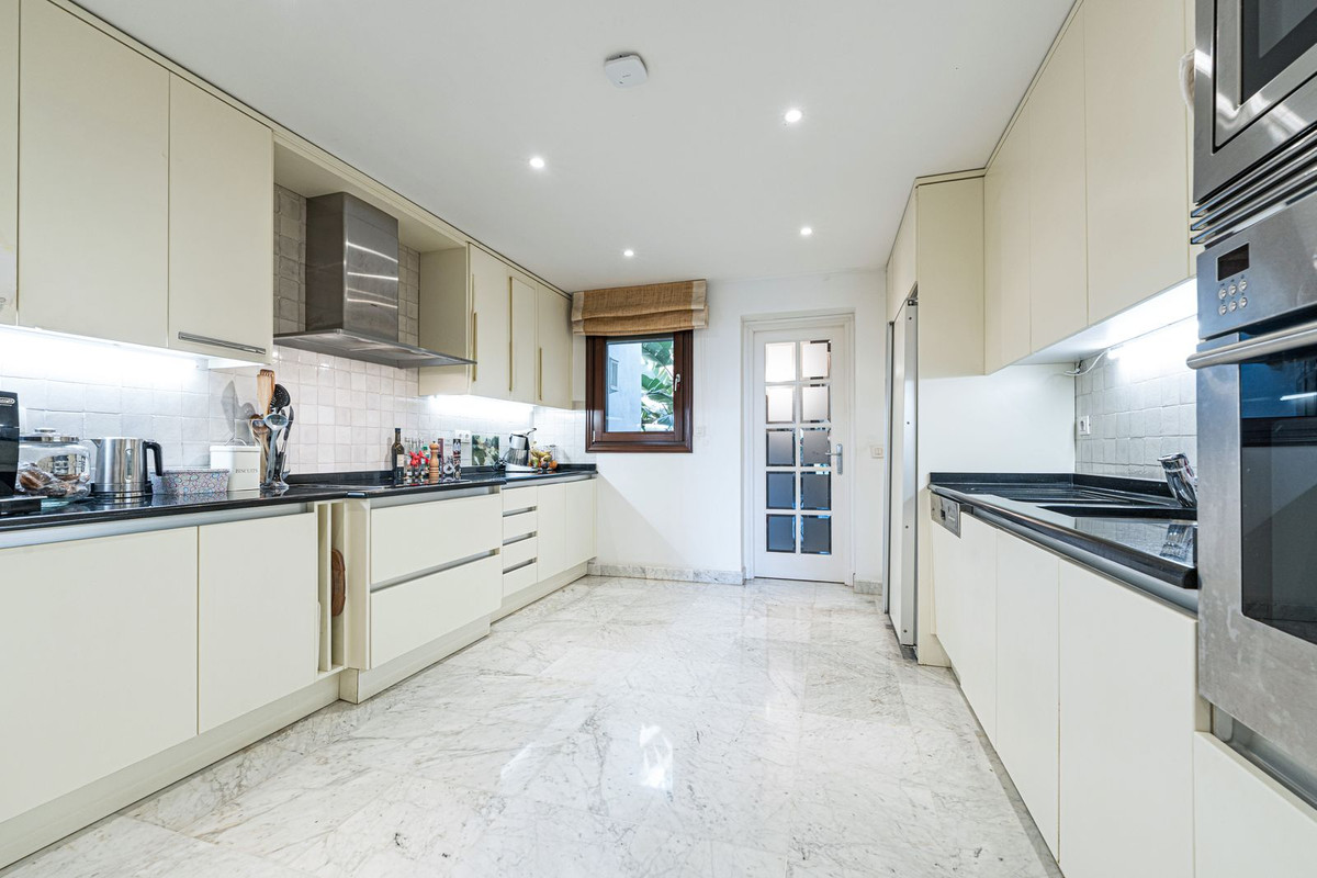 Appartement te koop in The Golden Mile | 3 slaapkamers H5395165