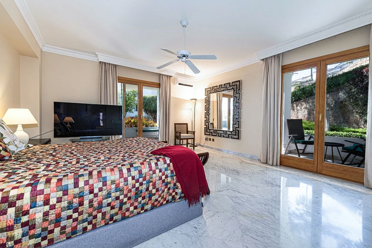Appartement te koop in The Golden Mile | 3 slaapkamers H5395165