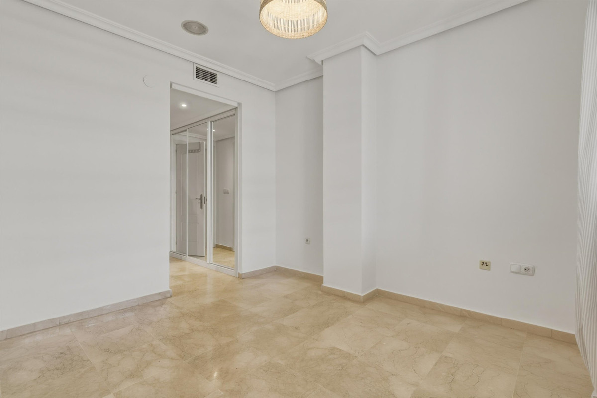 Appartement te koop in The Golden Mile | 2 slaapkamers H5396875