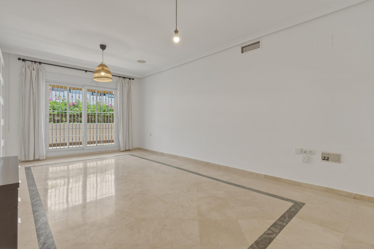 Appartement te koop in The Golden Mile | 2 slaapkamers H5396875
