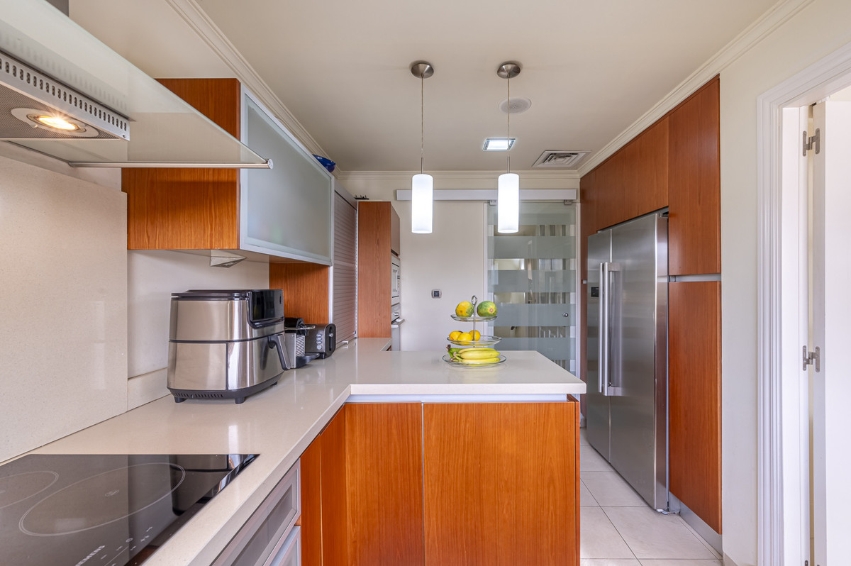 Appartement te koop in The Golden Mile | 4 slaapkamers H5400340