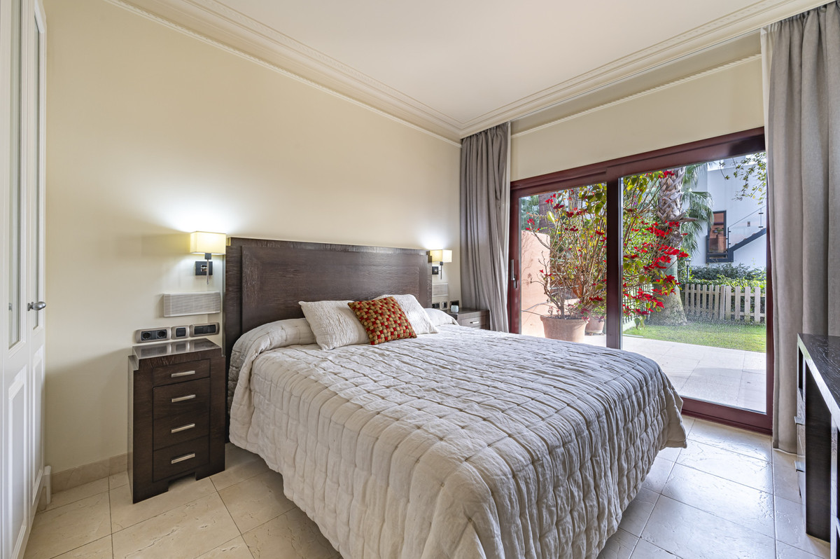 Appartement te koop in The Golden Mile | 4 slaapkamers H5400340