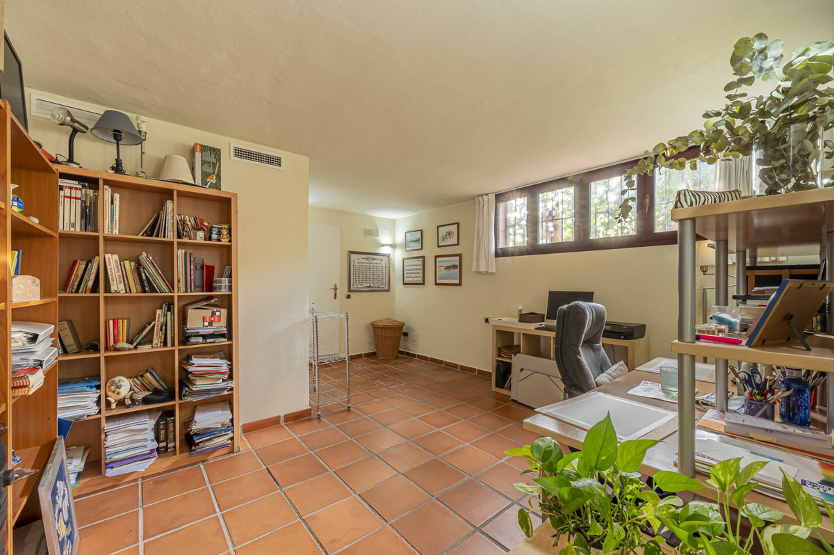Appartement te koop in The Golden Mile | 4 slaapkamers H5400340